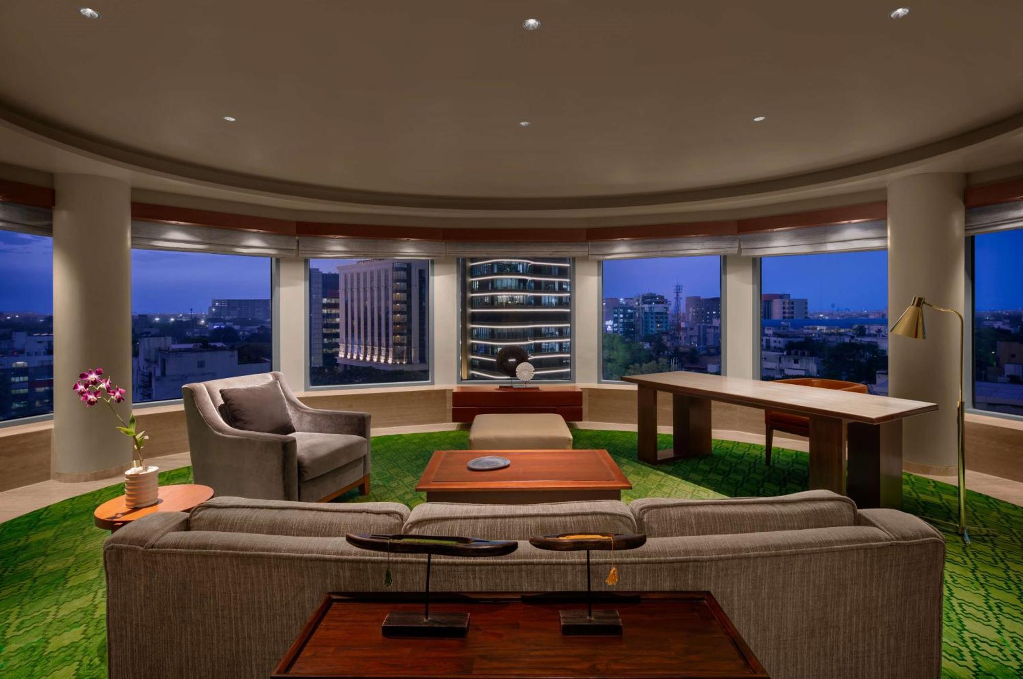 Park Hyatt Chennai Hotel Екстериор снимка