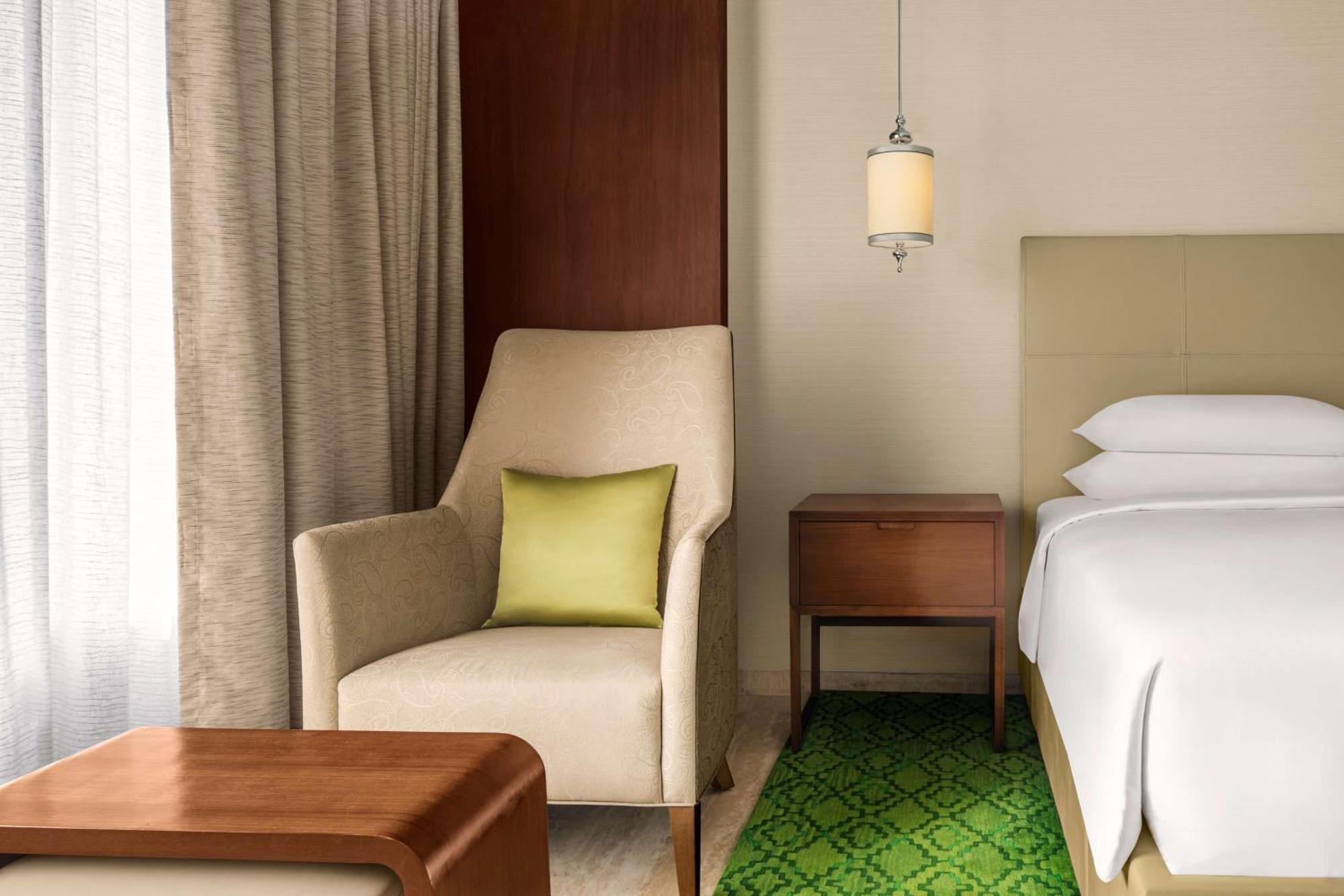 Park Hyatt Chennai Hotel Екстериор снимка