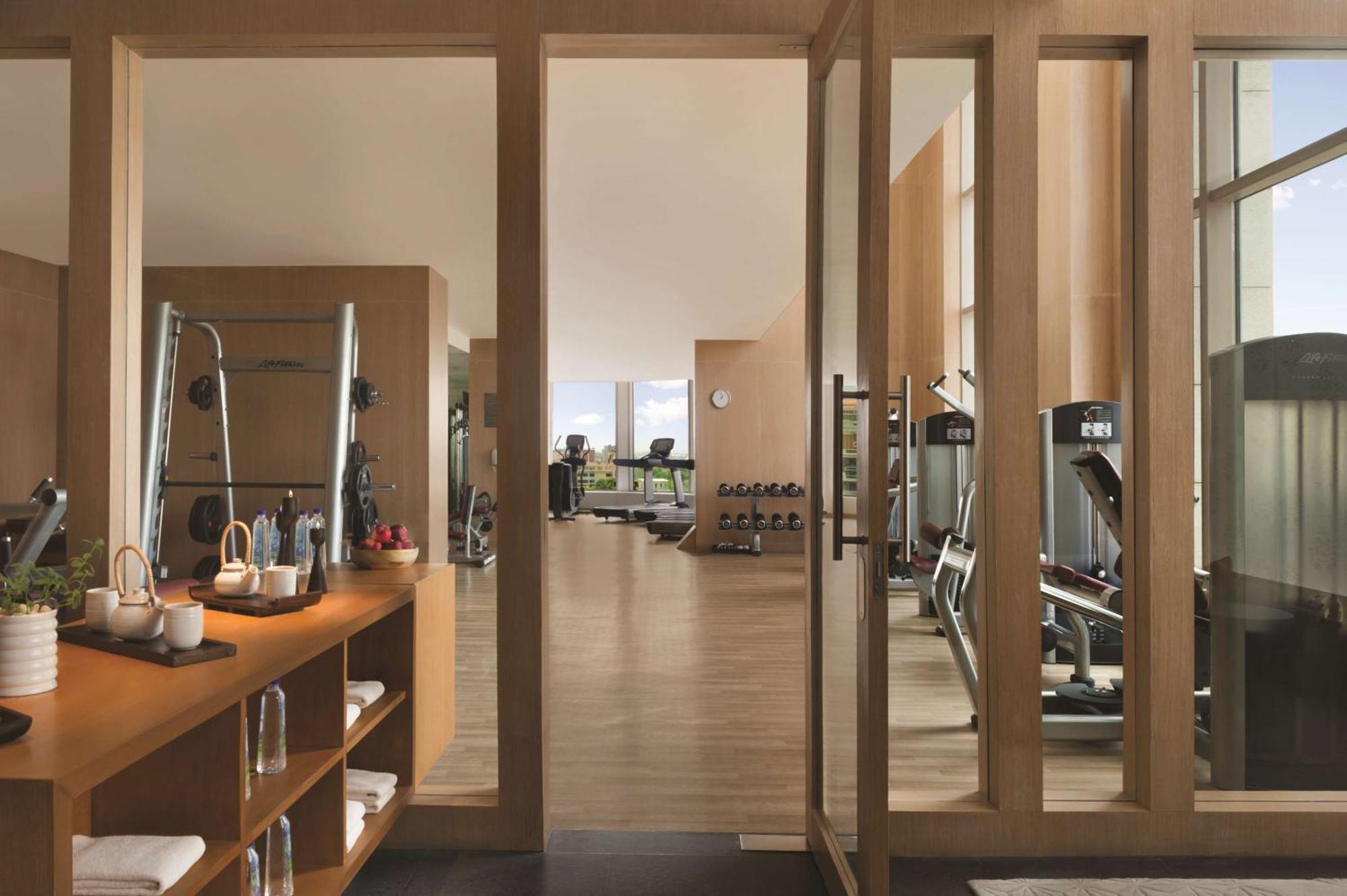 Park Hyatt Chennai Hotel Екстериор снимка